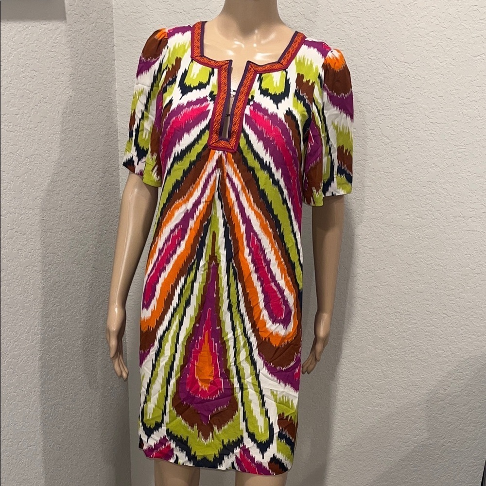 Trina Turk Vibrant Multicolor Patterned 100% silk Dress, lined 100% poly.